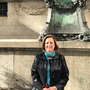 Meet your Posher, Suzanne